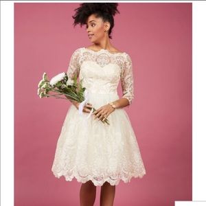 ModCloth Chi Chi London Gilded Grace Lace Dress